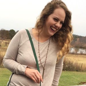 Meet your Posher, Elizabeth